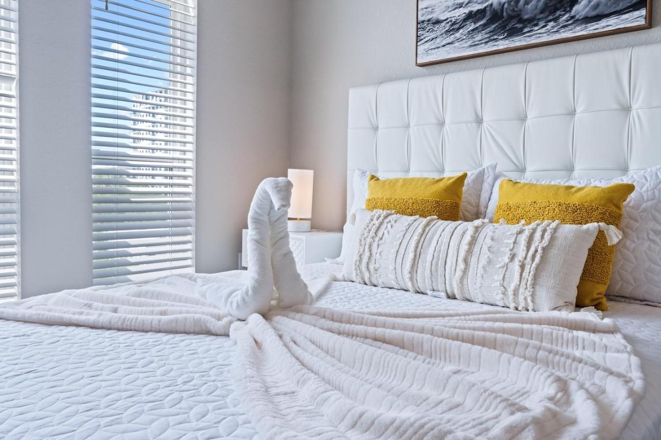 Central Avenue 2 Bed Mins From Tropicana Field St. Petersburg Dış mekan fotoğraf